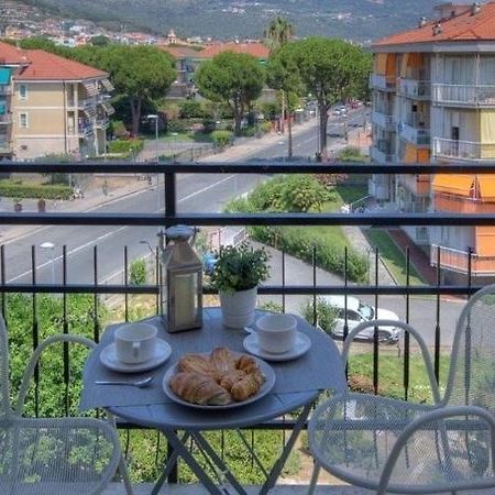 Ad Un Passo Da… Apartment Пиетра Лигуре Екстериор снимка